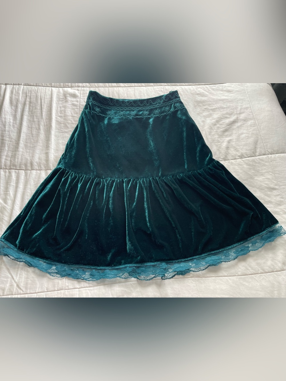 Vintage Teal Velvet Floral Embroidered Lace Trim Midi Skirt 2 Fairycore Witchy